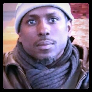 Meet your Posher, Devin